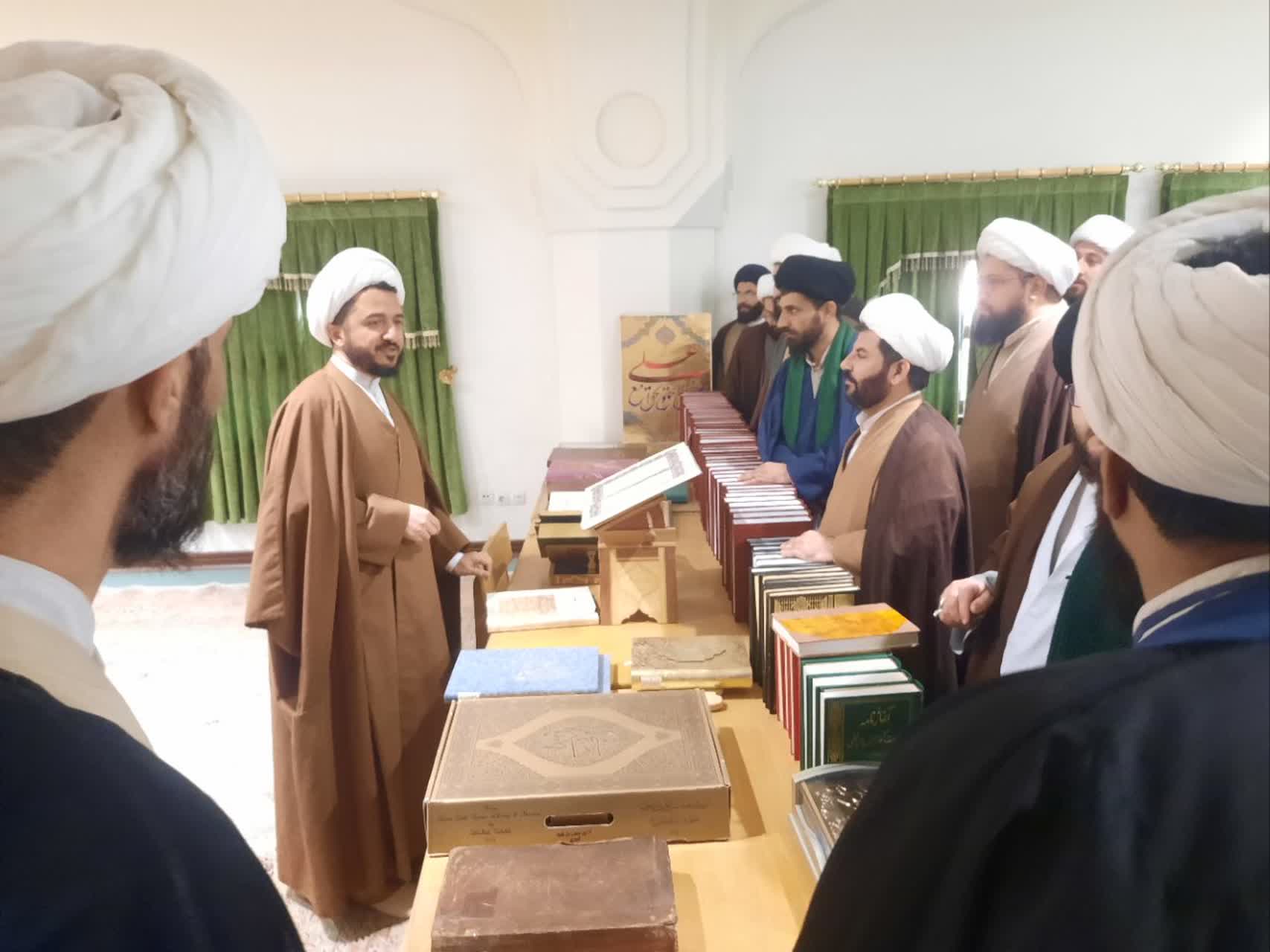 بازدید طلاب و فضلای مرکز تخصصی شهدای محراب (رشته امامت جمعه) از بخش های مختلف کتابخانه حرم مطهر حضرت فاطمه معصومه سلام الله علیها